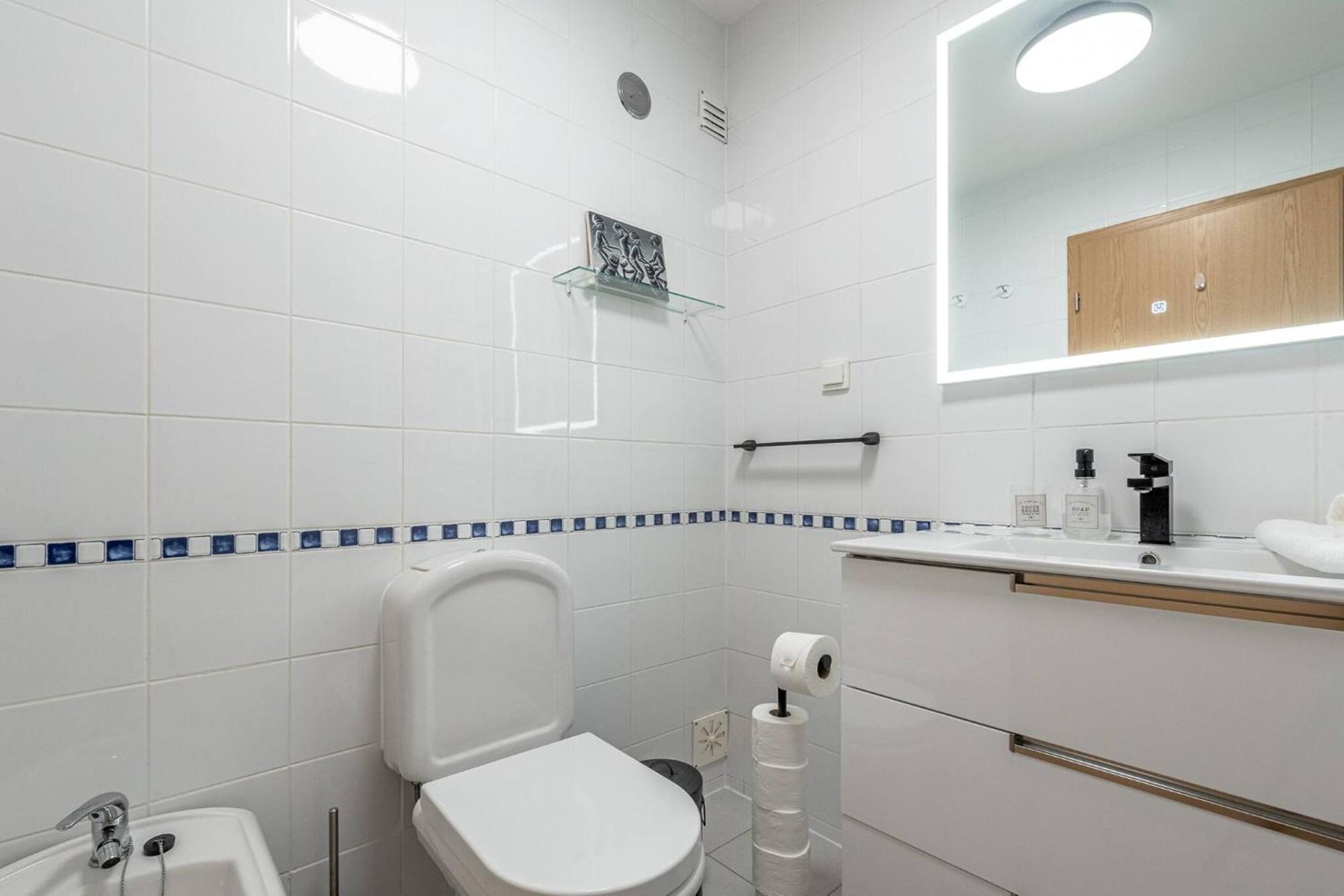 Paparazzi - Riverviews Apartment *