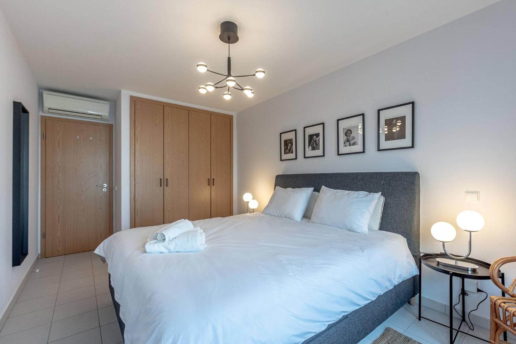 Paparazzi - Riverviews Apartment