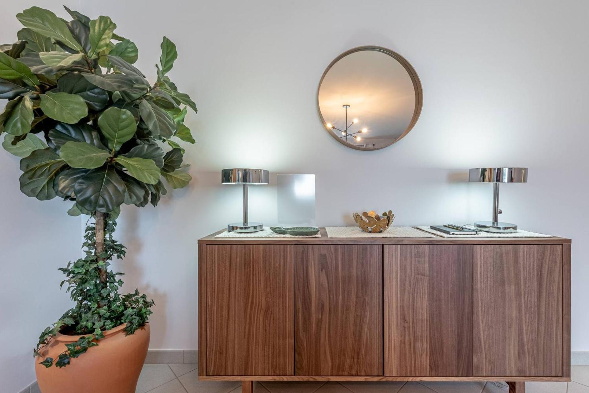 Paparazzi - Riverviews Apartment *